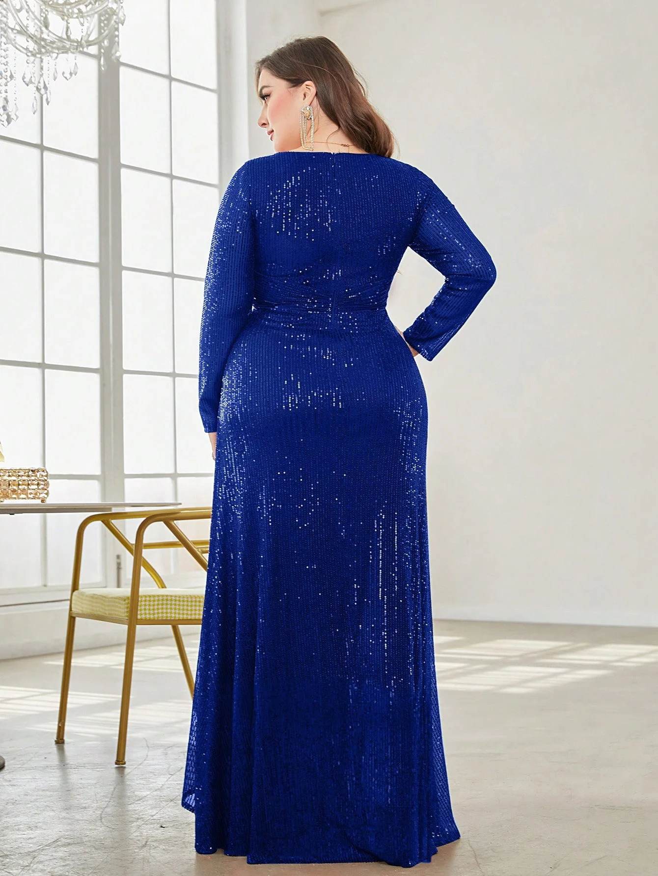 Plus Size VNeck Long Sleeves Sequins Evening Dresses Women Elegant Party Maxi Cocktail Graduation Gowns 251023