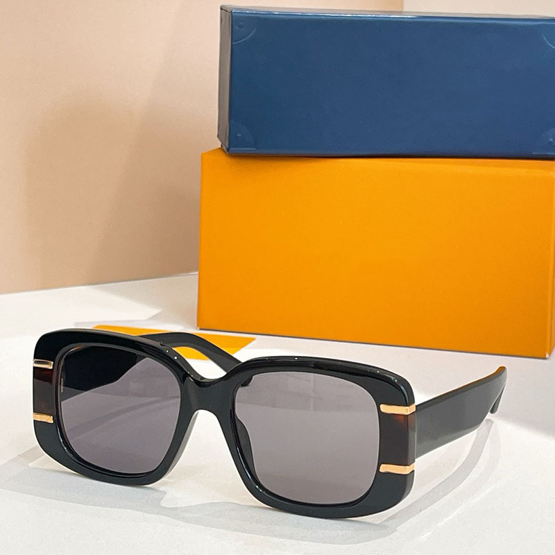 Butterfly Sunglasses Trend Style Oversized acetate frame eyewear Gold toned signature Monogram Flower on the temples women fashion 2968