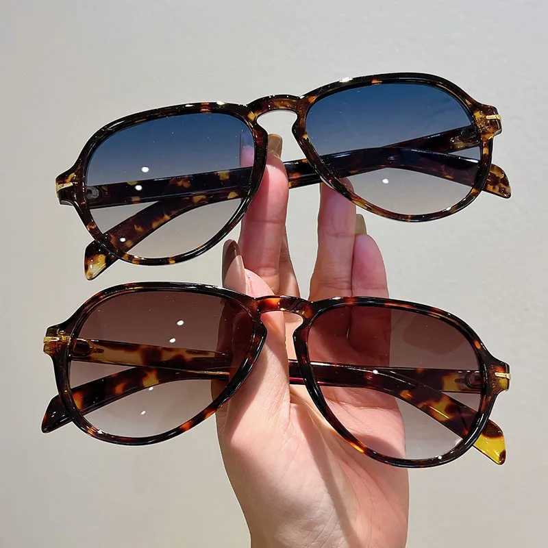 Luxury Brand Designer Pilot Sunglasses Women For Men 2024 Trending Sun Glasses Fashion Vintage Big Frame Punk Rivet Shades UV400T251024