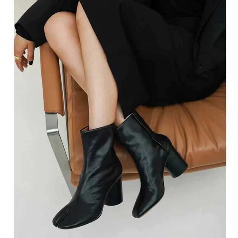 2024 Autumn Winter Soft Leather Split toe Tabi Women Ankle Boots Fashion Thick High heels Chunky Shoes Ins Style Short Booties W251024