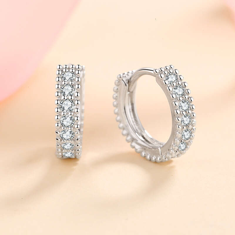 DHCollections-- S Sier for Women Inlaid with D Color Moissanite Hoop Earrings Simulated Dia Hooks Fresh Style Ear Jewelry