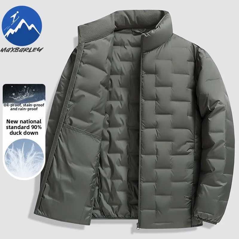 Maxbarley Luxury Men Short Down Jacket Business Casual Ultra Light Puffer Coat Stand Collar Outdoor Travel Windproof Winter Coat Z251024