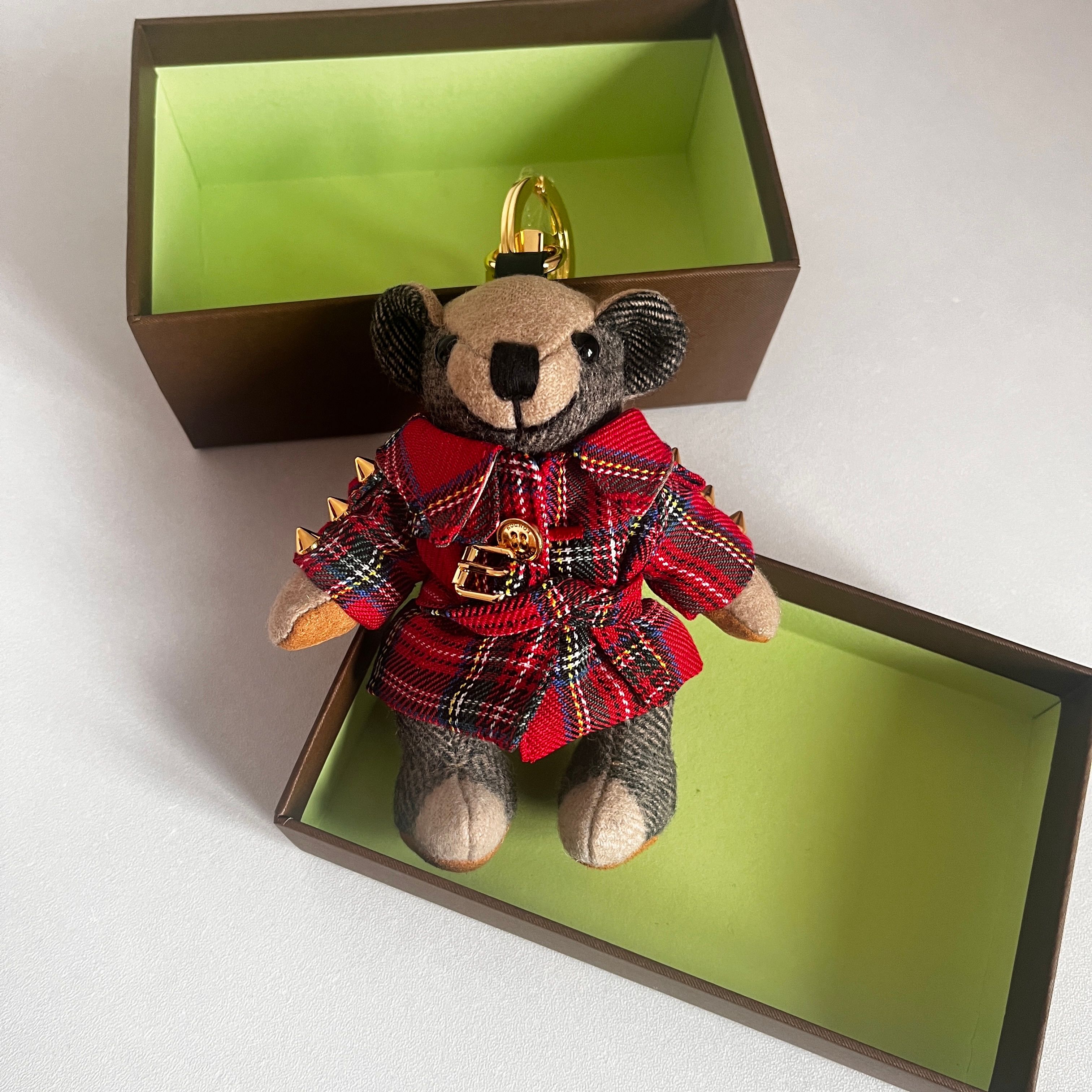 Rings Key chains Luxury Brand Cashmere Teddy Bear Cute Ornament For Bag Charm Accessory Metal Buckle Ring Gift Box Z260627 - view 3
