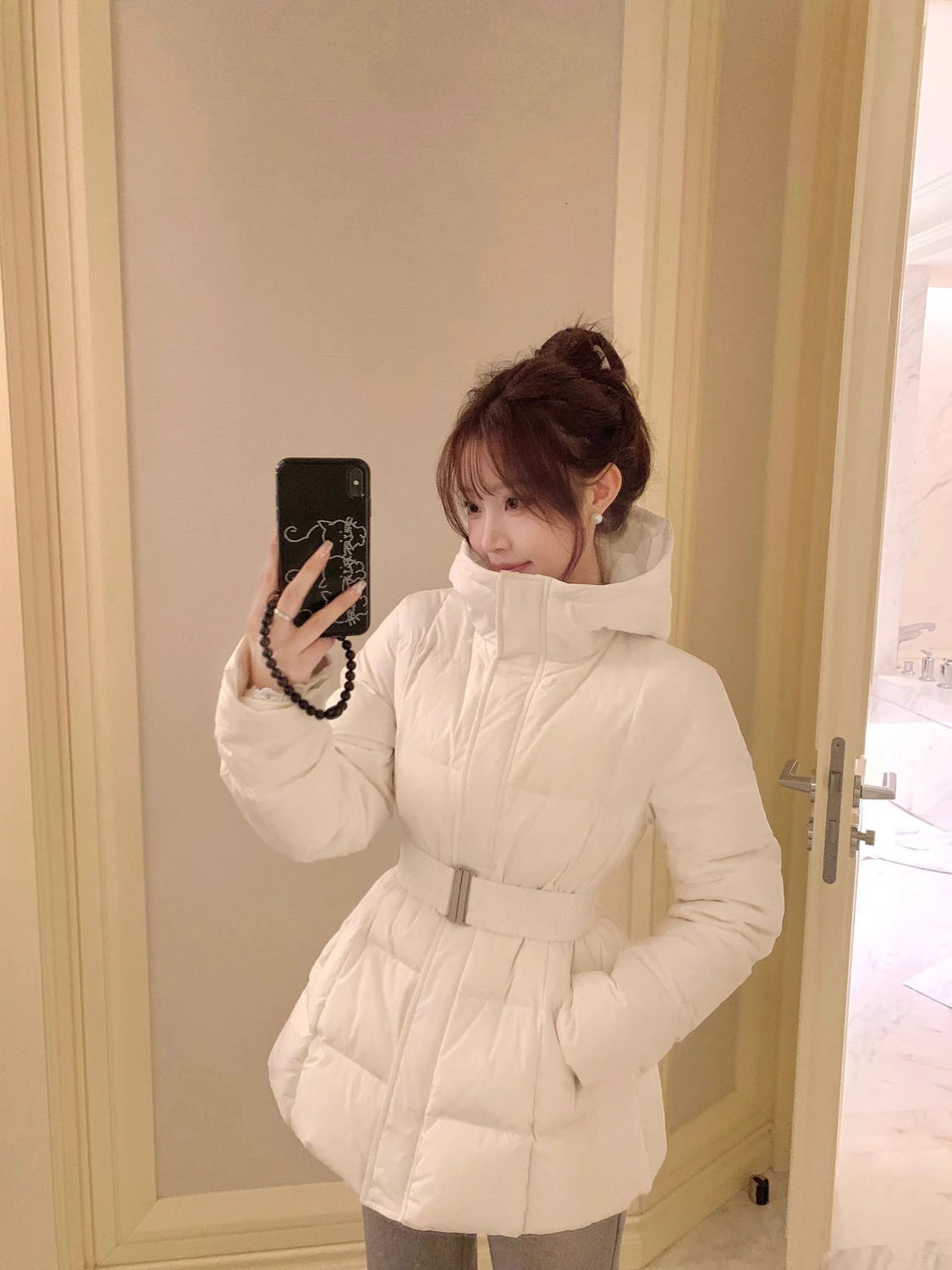 Channgxue Korean Sle Womens Cotton Jaet with Large Fur Collar Medium Length WaistCinching Faionable Outerwear 251013
