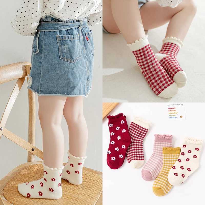 5 PairsLot Socks Girl Pure Cotton Spring and Autumn Childrens Mid Cap Girl Baby Princess Ladies Socks 26 Years J251024