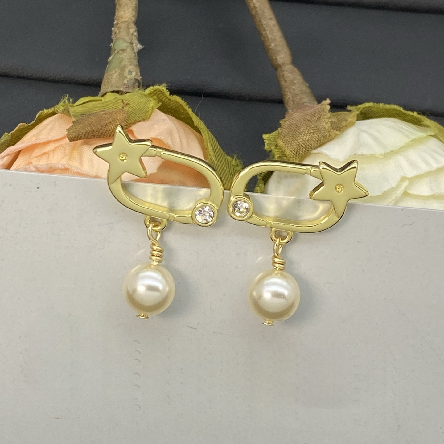 Starry Diamond Pearl Earrings Luxury designer earrings Women Gold Needle Stud Copper High end Fashion Elegant earrings Designer Jewelry for women