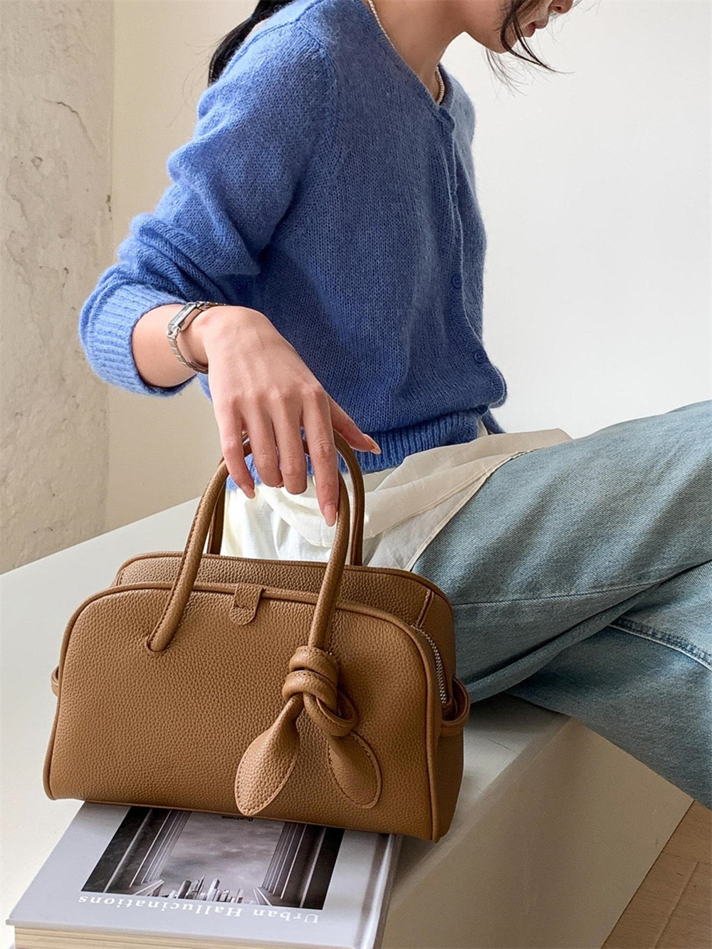 2025 Korean High-end Sensation Super Popular Light Luxury Fashion Stylish Casual Versatile Simple Daily Commuting Handbag for Women