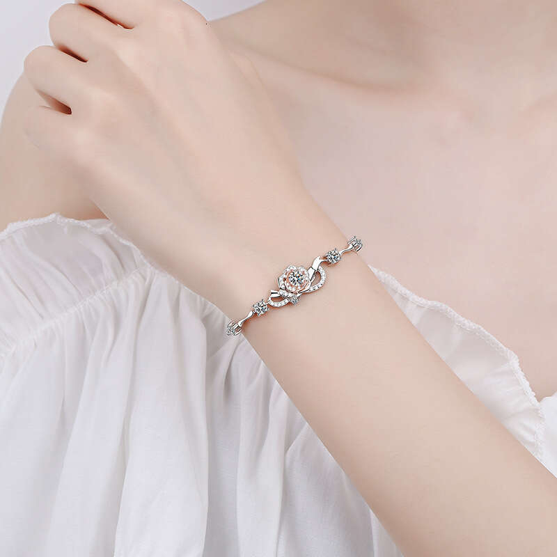 DHCollections-- XDY One Rose Flower for Women S Sier Jewelry Inlaid with Moissanite Electroplated Color-separated Bracelet