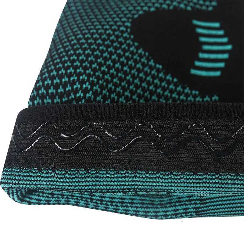 SKDK 1PC Gym Knee Pad Sports Safety Fitness Kneepad Elastic Knee Brace Support Gear Patella Running Basketball Volleyball TennisW251024