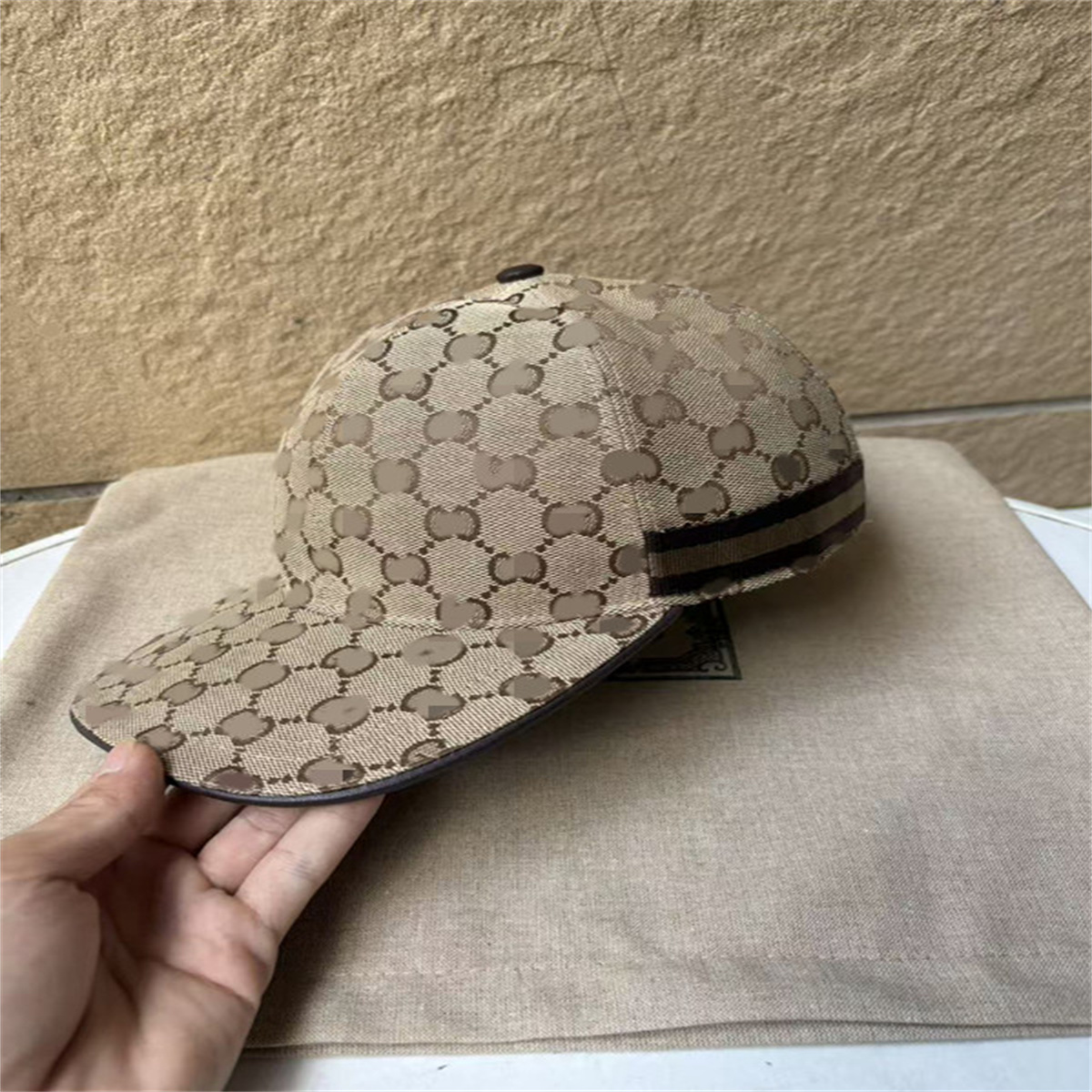 yy2025 Classic hat Designer Baseball cap High quality adjustable baseball cap Fashion Ball Caps alphabet hats for men and women With dust-proof bag 52