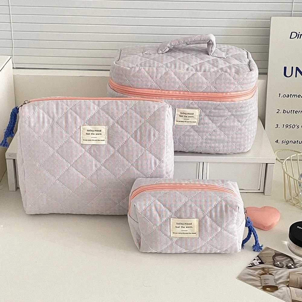 2025 New 3 Bags Set Women Makeup Bag Large Capacity Cosmetic Toiletry Storage Pouch Handbag Make Up Square Zipper Quilting BagT251024