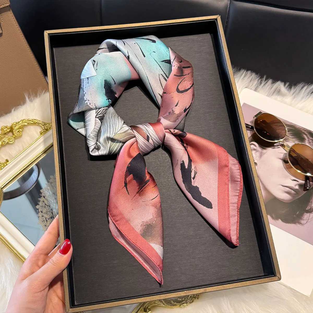 Seasons NEW ral Square Scarf Wen Satin Shl Wr Hijab Fem Hair Luxury kerchief Beach Sun Protection Bandana Y251024