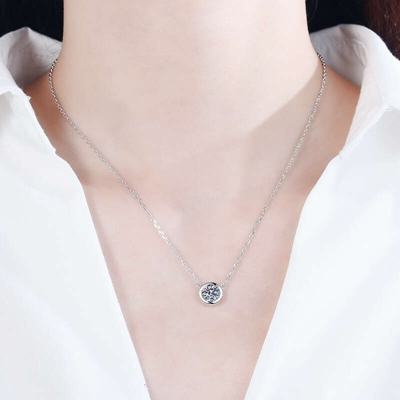 DHCollections-- Sterling Sier Plated PT950 Gold Bubble 1 Moissanite Necklace Valentine's Day Gift Clavicle Chain for Women