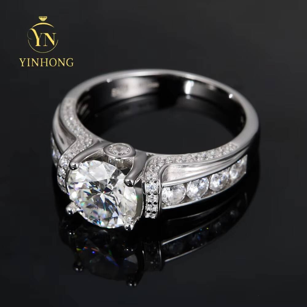 High Quality Wedding Jewelry S925 Silver Moissanite Mens Patterned Rings Round Cut for Mens Wedding Engagement Ring
