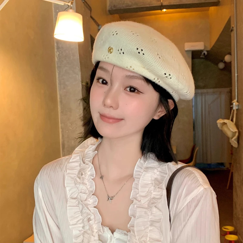 Japanese Retro Solid Color Knitted Berets Cap for Women Summer Autumn Thin Breathable Versatile Casual Literary Painter Hats 251023