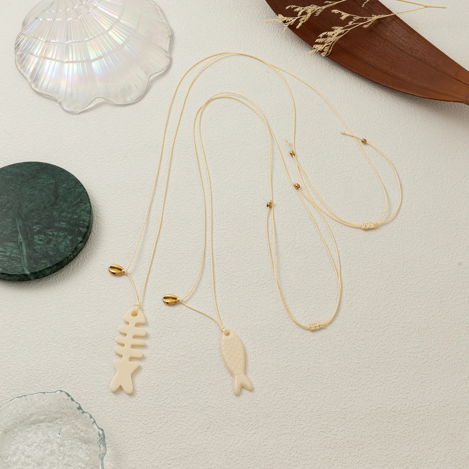 Fresh white minimalist alien fish on the beach fish bone pendant DIY necklace as a gift for women 251016