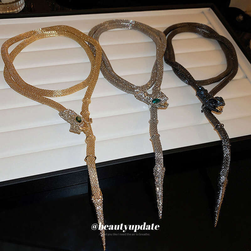 Exaggerated Rhinestone Snake Designer Tassel Niche Creative Design Clavicle Chain Hot Girl Sweet Cool Style Necklace for Women