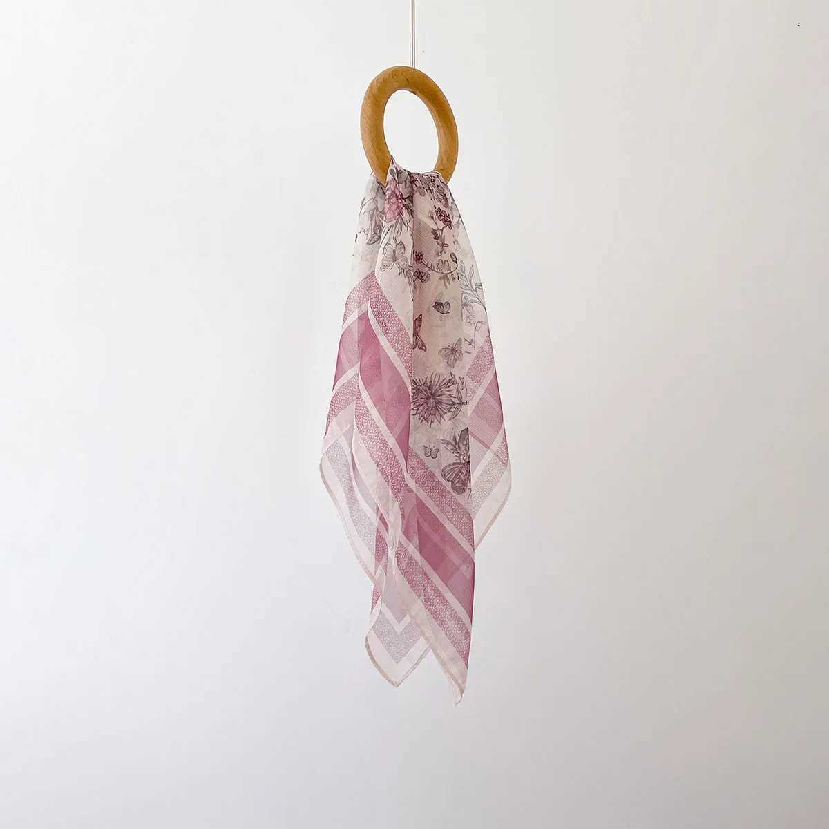 1pc ral Print Bandana Neckerchief Temperament Square Scarf Wen SpringSummer Soft Satin Scarf Hijab For Travel Beach Y251024