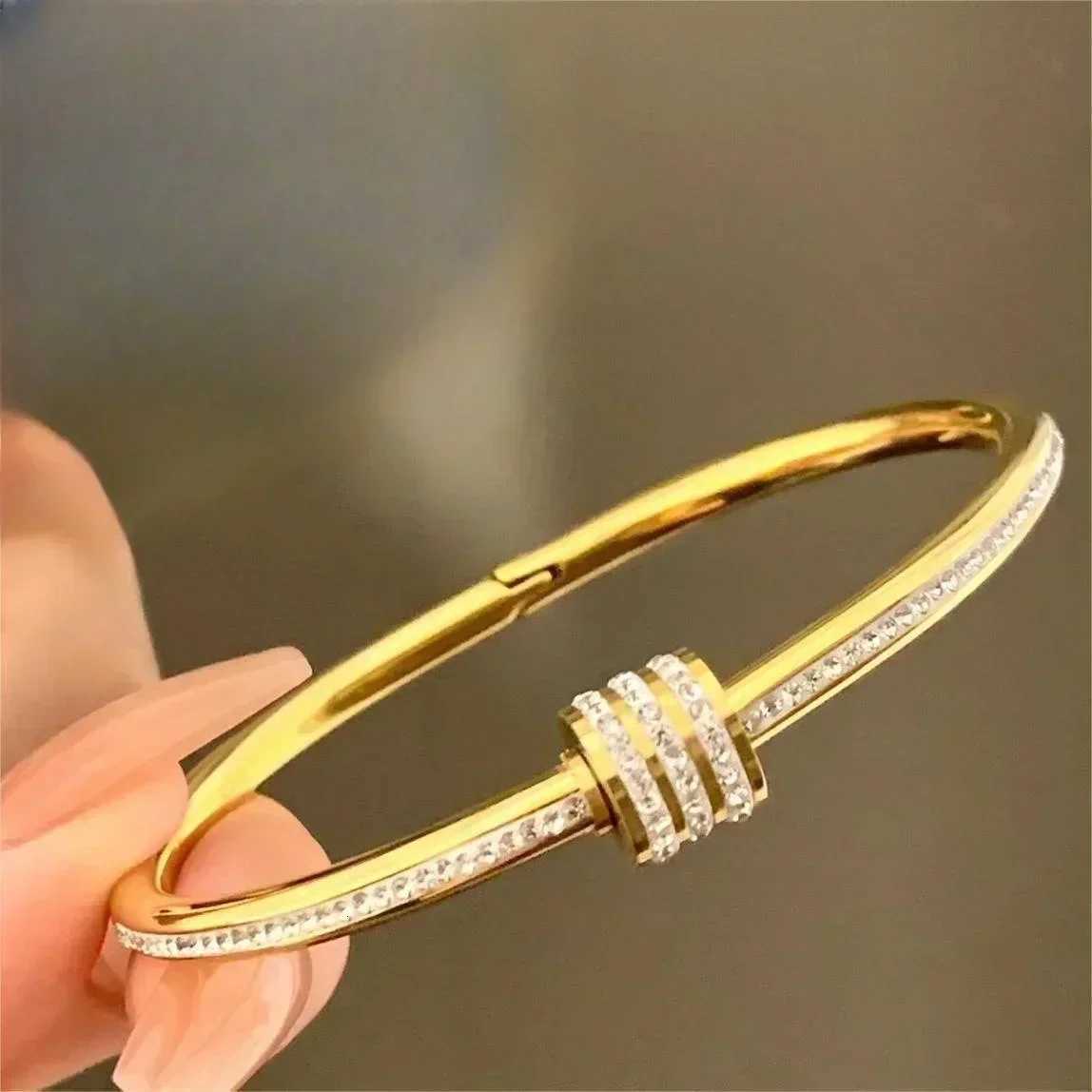 Titanium Steel Gold Silver Color Bangles for Women Girls Trend Waterproof Jewelry Luxury Sparkling Zircon Bracelet Bangle entry luxW251024