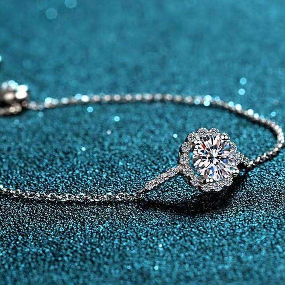 DHCollections-- S Pure Sier Women's 1 Round Star Moon Moissanite Bracelet