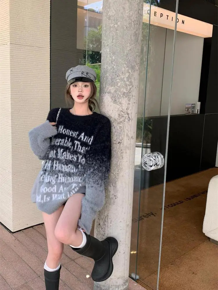 French Vintage Womens Black Mink Gradient Letter Loose Round Neck Sweater Autumn Winter Brown Vacation Kint Tops Clothing 251023