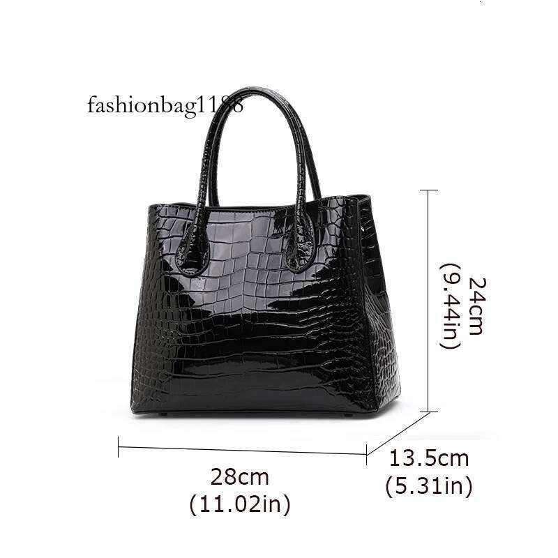 Aidrani new in genuine leather handbag high-capacity fashion crocodile pattern brands cowhide bag