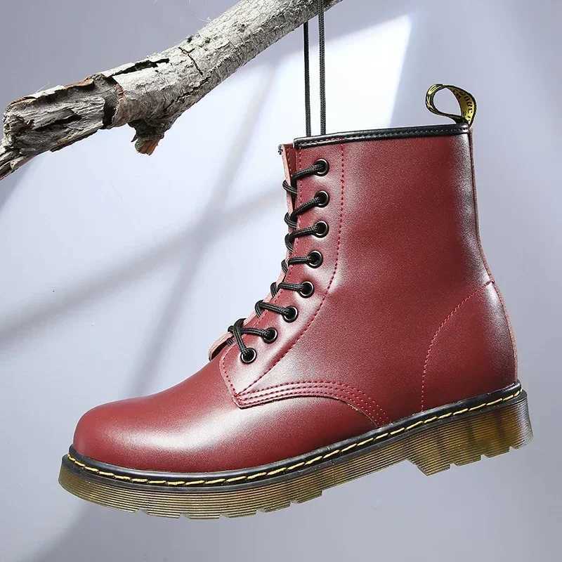Leather Men Boots Outdoor Winter Mens Ankle Boots Lightweight Casual Shoes Designer Male Warm Work Boots Classic Handmade Boots W251024