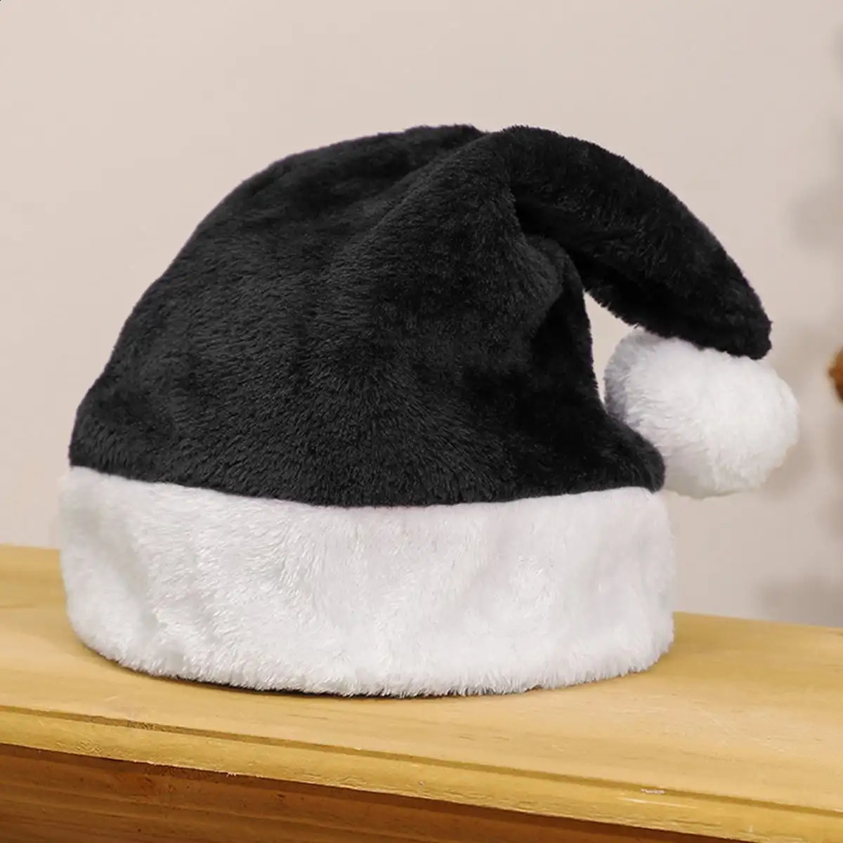1pcChristmas Black Red Plush Hat Santa Novelty Hat s Christmas Decorations For Year Home Santa Claus Gift Party Supplies 251023