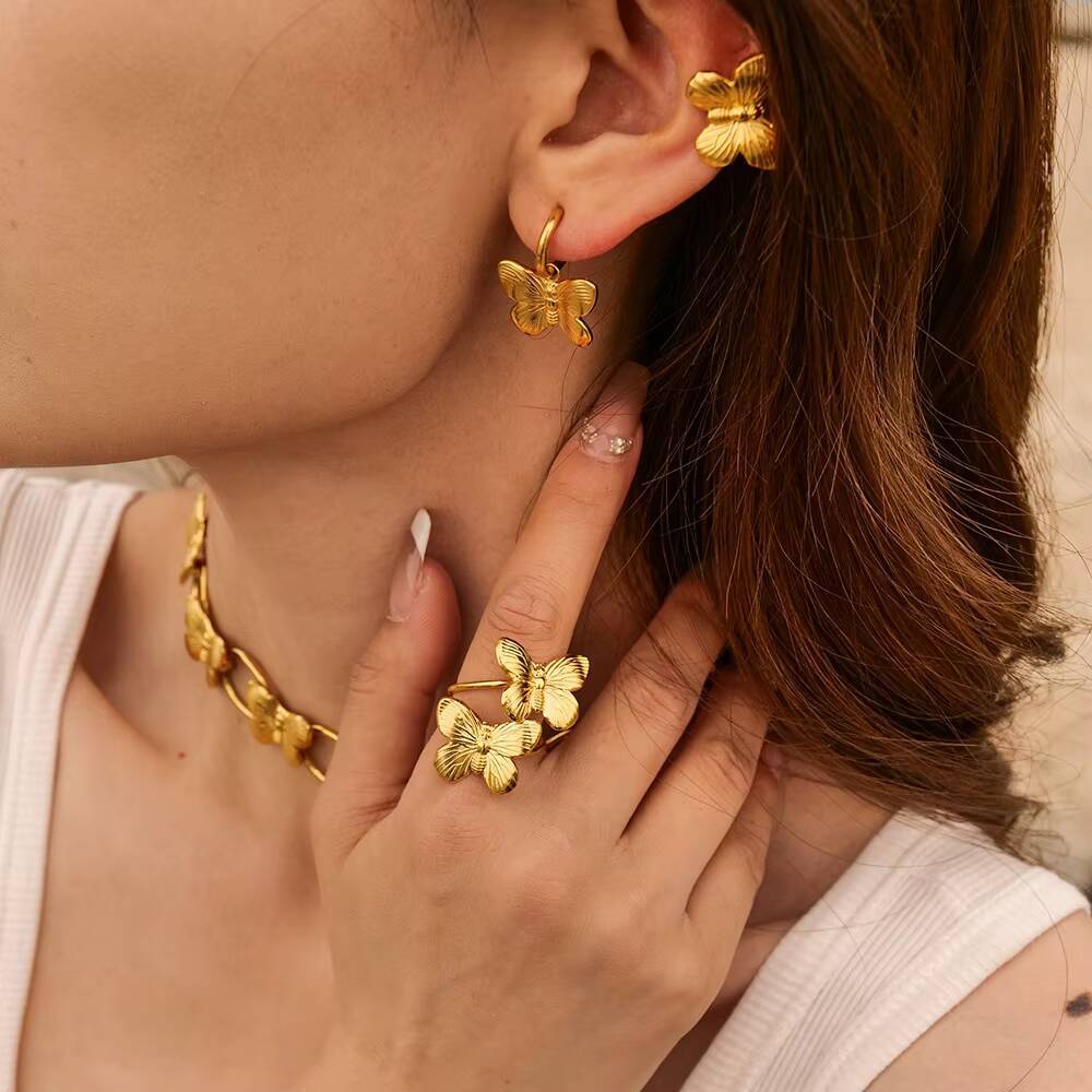 New Product Direct Sale Personalized Butterfly Necklace Gold Set Decoration Light Luxury Niche Female Accessories