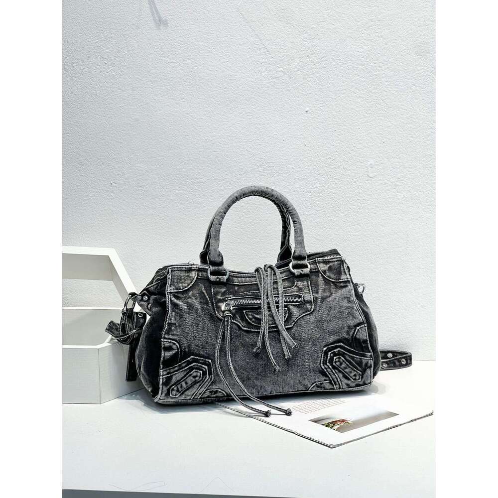 New Women's High-End Denim Motorcycle Tassel Rivet Handbag Fashion Versatile Washed Fabric Crossbody Bag for Women