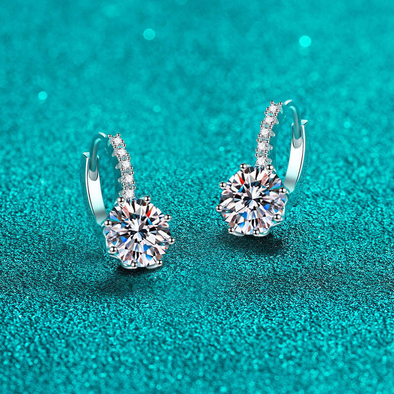 DHCollections-- Pure Sier Women's Small and Exquisite Pt950 Gold Plated Straight Earrings Moissanite Ear Clips