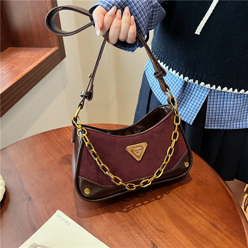 Designer 2025 new retro versatile soft tote casual and fashionable cross body bag for women black red brown