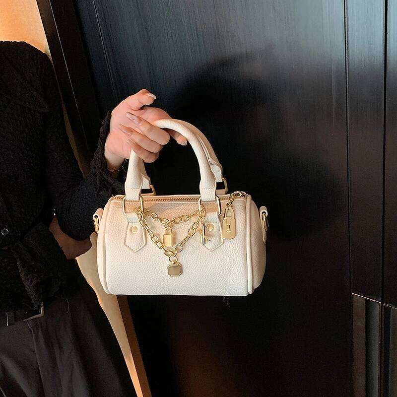 Designer bag Popular Women's Shoulder Bag In Leather, Convertible To Crossbody Messenger, Elegant Classic Design Handbag For Ladies