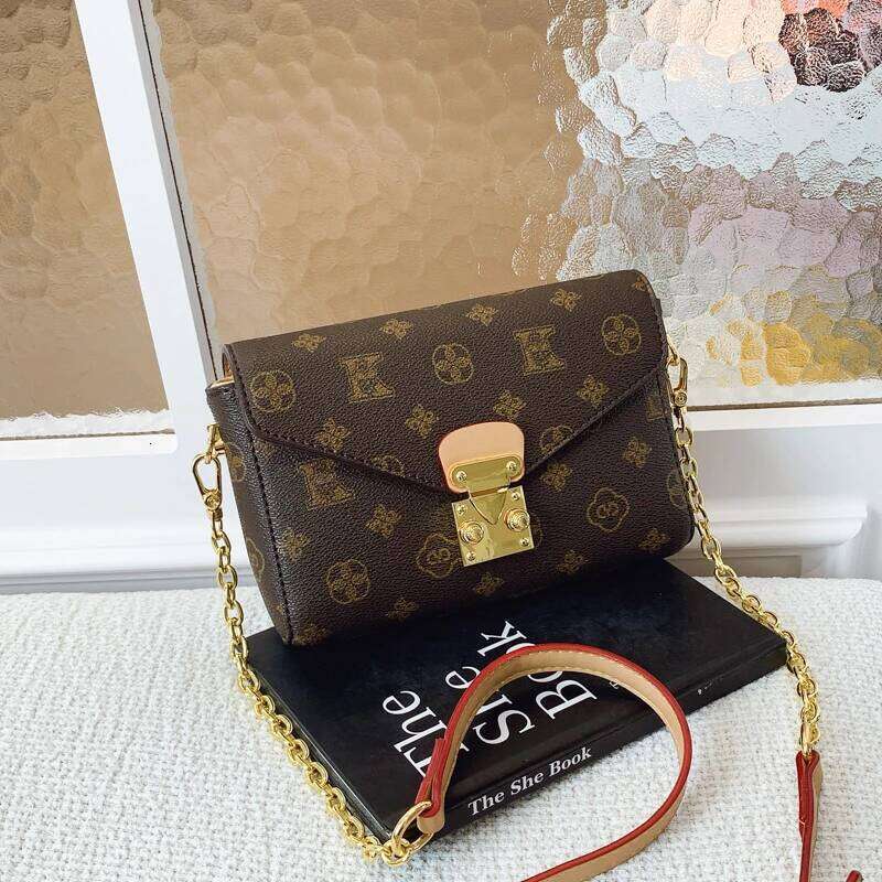 Designer bag Unique Minimalist High-End Crossbody Handbag For Women Featuring Leather And Vintage Fashion