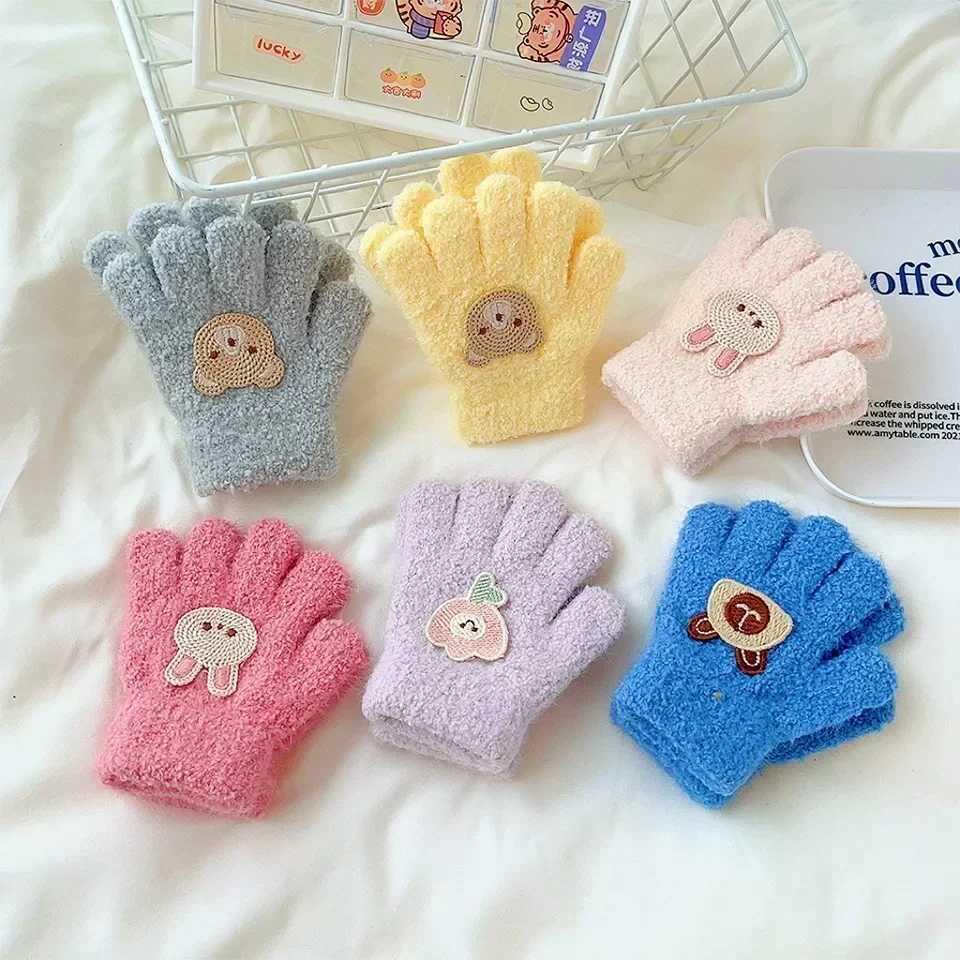 Winter Knitted Gloves Cartoon Warm Mittens Toddlers Outdoor Cartoon Pattern Cute Gloves for Child Kids Baby Girls Boys 13YO Y251024