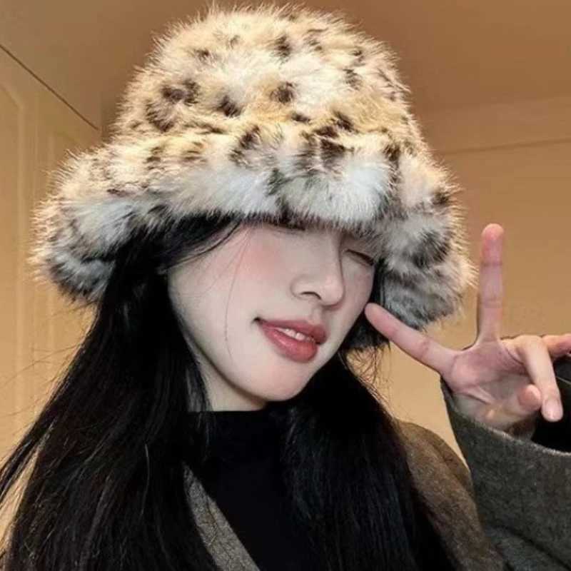 2025 New Korean Plush Leopard Bucket Hats Thickened Fluffy Bucket Caps for Women Men Autumn Winter Warm Faux Fur Streetwear CapsL251024