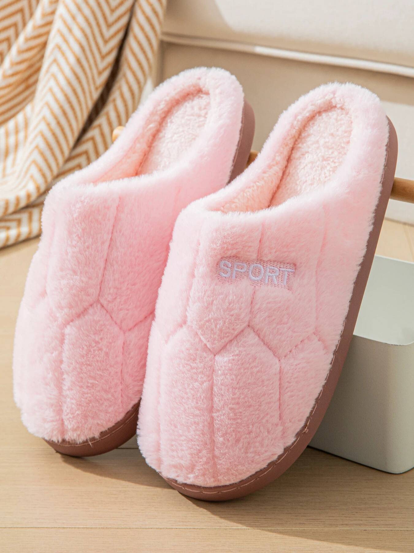 Women Autumn and Winter, Indoor Thick-Soled Warm Non-Slip Home Couples, Cute Plush Cotton Slippers for Men in Winter ddmythur