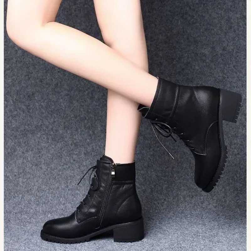 2025 Womens Shoes Luxury Chelsea Boot Women Leather Boot Chunky Winter Shoe Platform Ankle Boots Thick Heel Brand Designer W251024