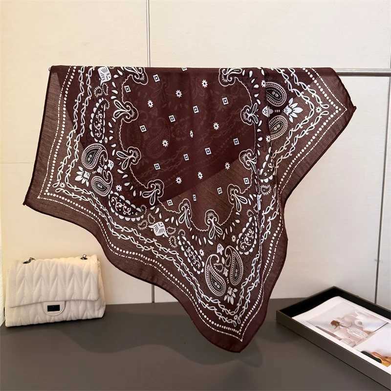 Luxury Cashew Square Scarf For Wen Soft 7070cm Neck Scarf Shl Warp Elegant Neckerchief Banda Paisley Print Hijab Y251024