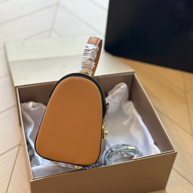 Vintage Brown Printed Leather Top Handle Bag with Metal Lock & Detachable Strap, Medium - Size Daily Commute & Casual Versatile Handbag H