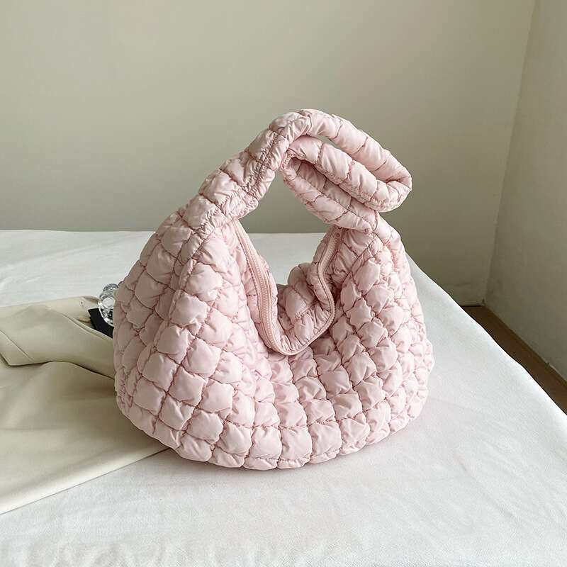 2023 Autumn Winter New Cloud Large Capacity Shoulder Pleated Puff Lightweight Quilted Crossbody Commuter Tote Bag