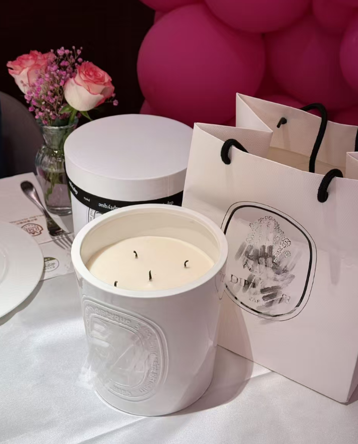 candles luxury Soy Scented Candle Aroma Bedroom Living Room Indoor Atmosphere Fragrance for Removing Odor Night Romantic Fragrant 1500g High quality W251216