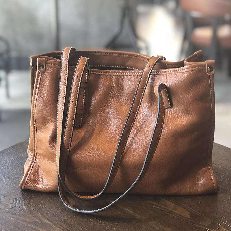 Genuine Leather Tote For Women Autumn Winter New Fashion Large Capacity Handbag Shoulder Bag First Layer Cowhide Commuter Bag High Quality High Qualit