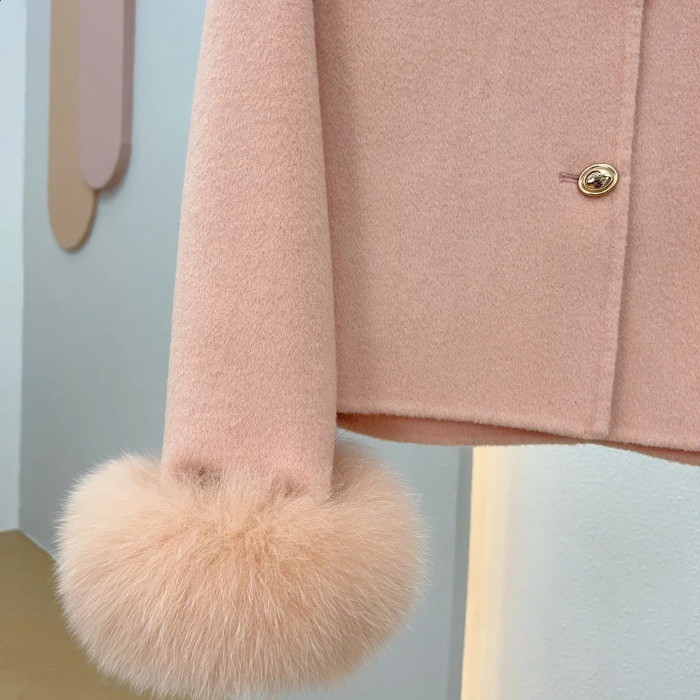 Wool Coat Ladies 2024 Winter Natural Fur Cuff Outwear Female Cashmere Woolen Women Jacket 251016