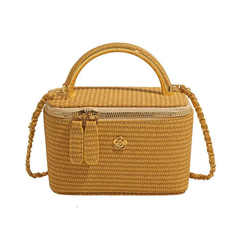 Luxury Brand Designer Bag 2025 New Trendy Fashionable Light Luxury Chain Shoulder Crossbody Bag For Women With Woven Pattern