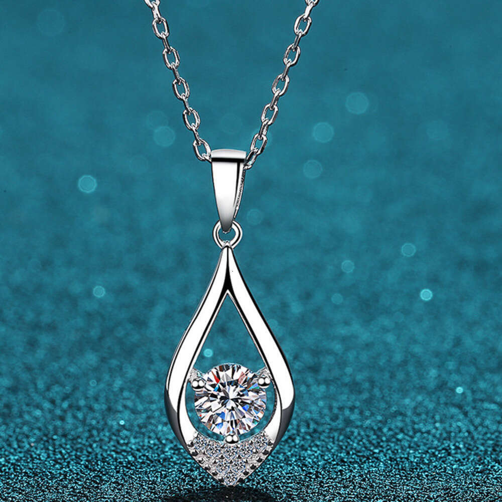 DHCollections-- S Pure Sier Three-Prong Women's 50 Points Moissanite Water Drop Necklace Imitation Dia Clavicle Chain Straight