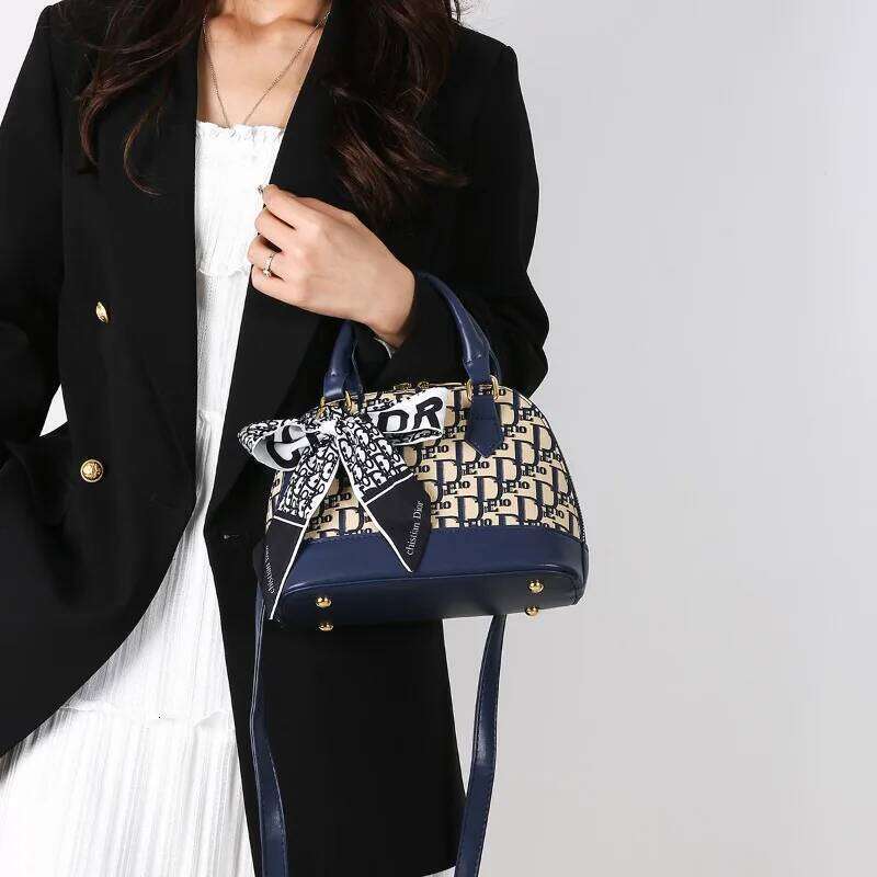 Designer bag Unique Vintage Handbag With Crossbody Strap Solid Color Paris And Fashionable Minimalist Leather