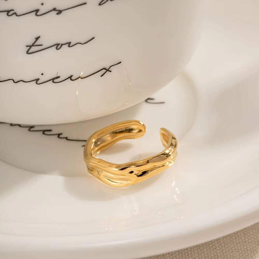 Manufacturer Wholesale Light Luxury Niche SnakeShaped Design Pleated Stacked 18 Gold Open Ring