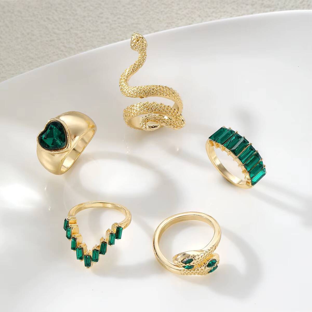 Fashionable Alloy Diamond Color HighEnd Cool Light Luxury Sexy Simple Womens Ring Set