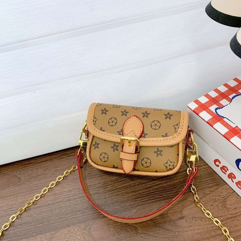 Fashion Small Cute Handbag Girl Lipstick Small Square Fashion Princess Vintage Light Luxury Single Shoulder Bag